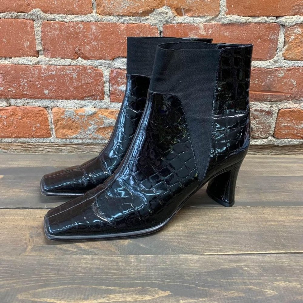 J.Renee Shayla Black Faux Leather Reptile Pattern Ankle Boot Bootie Womens 10 M